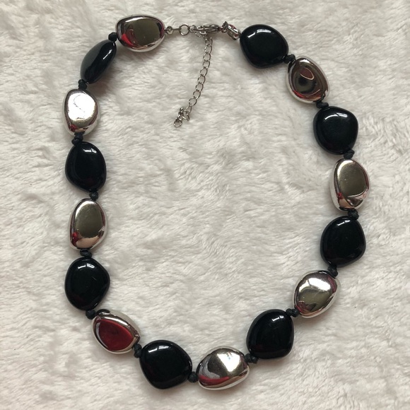 Cookie Lee Jewelry - Cookie Lee Black and silver bead necklace